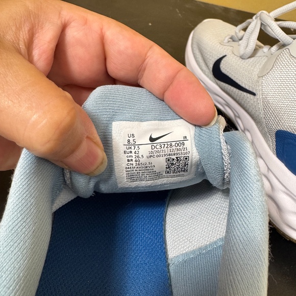 NIKE Running Shoes Mens Size 8.5 Revolution 6 Next Nature Pure platinum Thunder - Picture 7 of 9